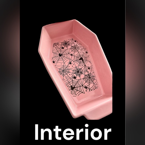 DISNEY Halloween Coffin Shape Mickey & Minnie Baking Dish With Lid NEW - Picture 2 of 4